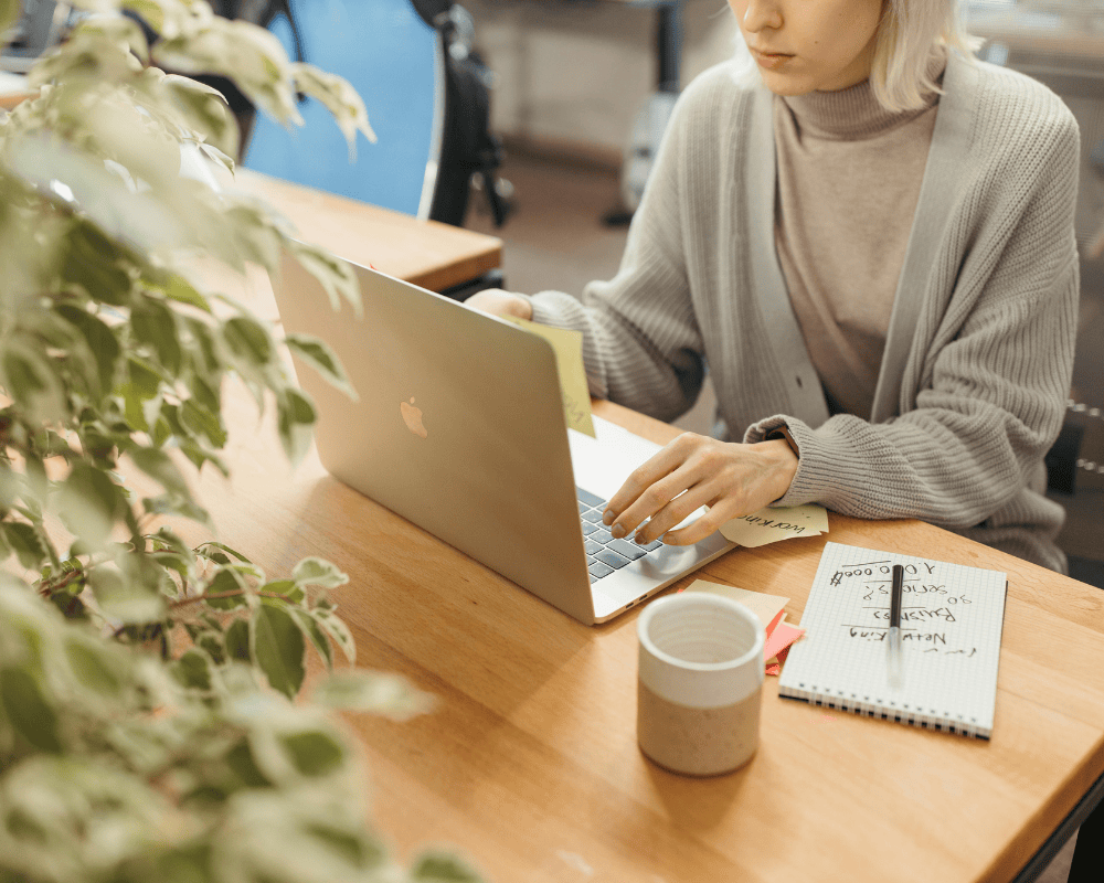 Online Geld verdienen als Frau – Warum 90 % scheitern und welche Schritte dich jetzt retten (2) Online Geld verdienen als Frau – Warum 90 % scheitern und welche Schritte dich jetzt retten (2)